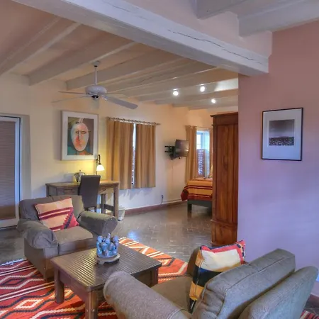 At Vanessie Inn 4*